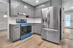 4497 Glenforest Dr NE, Roswell, GA 30075 - Photo 11