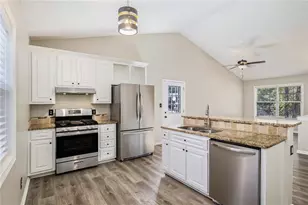 3235 Southshore Ct, Cumming, GA 30041 - Photo 5