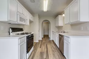 190 Towler Shoals Dr, Loganville, GA 30052 - Photo 9