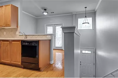 1105 Liberty Parkway NW, Atlanta, GA 30318 - Photo 9