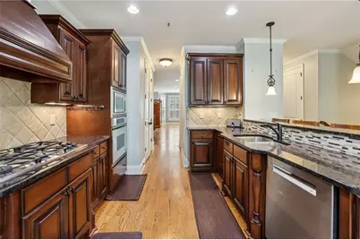 5577 Julian Place, Atlanta, GA 30342 - Photo 9