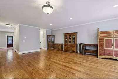 5577 Julian Place, Atlanta, GA 30342 - Photo 15