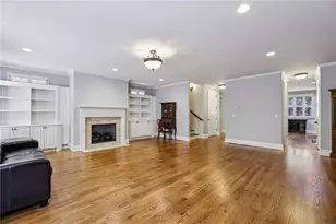 5577 Julian Pl, Atlanta, GA 30342 - Photo 13