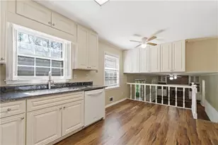 137 Bonnie Ln NW, Lilburn, GA 30047 - Photo 3