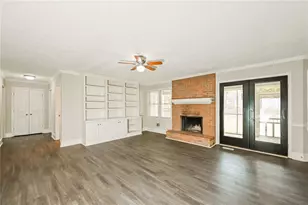 902 Hickory Nut Ln, Lawrenceville, GA 30043 - Photo 13