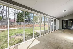 902 Hickory Nut Ln, Lawrenceville, GA 30043 - Photo 15