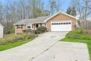 902 Hickory Nut Ln, Lawrenceville, GA 30043 - Photo 3