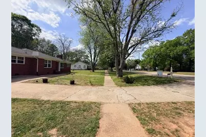 2025 Broad Street, Statham, GA 30666 - Photo 11