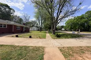 2025 Broad St, Statham, GA 30666 - Photo 11