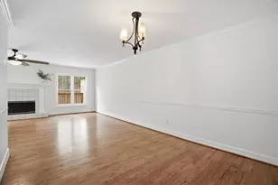 2600 Holcomb Springs Dr, Alpharetta, GA 30022 - Photo 9