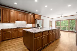 9335 Huntcliff Trce, Atlanta, GA 30350 - Photo 29