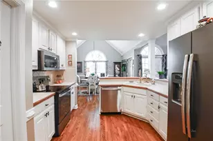 909 Old Barker Pl, Loganville, GA 30052 - Photo 15