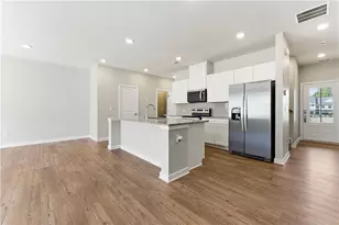 1905 Westwind St, Lawrenceville, GA 30043 - Photo 3