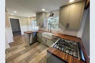 9935 La View Circle, Roswell, GA 30075 - Photo 11