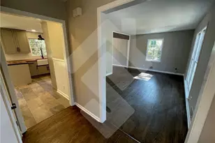 9935 La View Cir, Roswell, GA 30075 - Photo 7