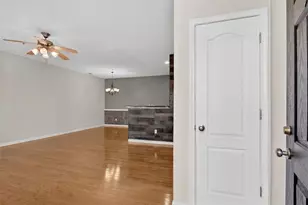 555 Ridge View Crossing, Woodstock, GA 30188 - Photo 3