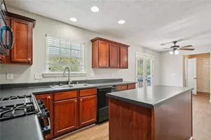 5472 Skylar Creek Ln NE, Buford, GA 30518 - Photo 9