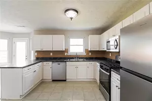 444 Grove Park Dr, Locust Grove, GA 30248 - Photo 9