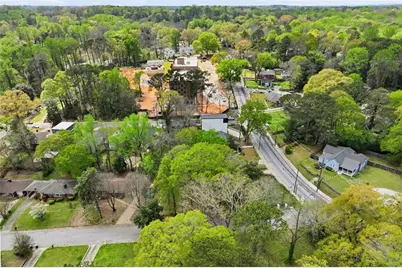 263 W Lake Avenue NW, Atlanta, GA 30314 - Photo 17