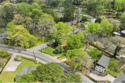 263 W Lake Avenue NW, Atlanta, GA 30314 - Photo 11