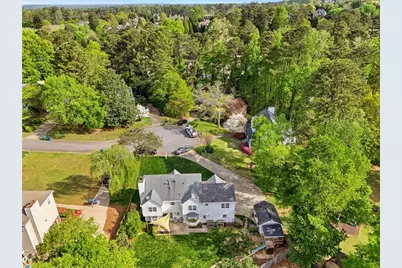 2116 Candlewood Court NE, Marietta, GA 30066 - Photo 3