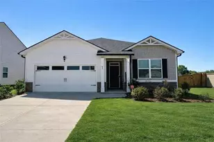 95 Condor Ct, Statham, GA 30666 - Photo 1