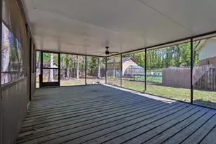 466 Hickory Hills Dr, Stone Mountain, GA 30083 - Photo 33