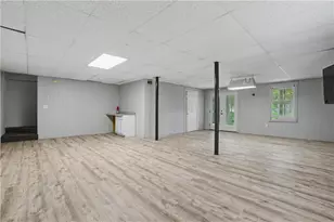 2072 Perrin Dr, Lawrenceville, GA 30043 - Photo 33