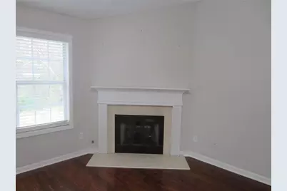 6285 Huntcliff Drive, Flowery Branch, GA 30542 - Photo 5