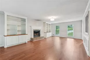 2895 Shurburne Dr, Alpharetta, GA 30022 - Photo 5