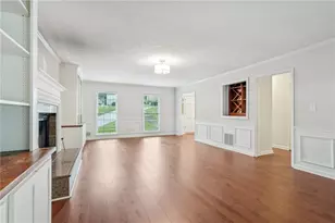 2895 Shurburne Dr, Alpharetta, GA 30022 - Photo 9