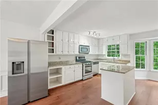 2895 Shurburne Dr, Alpharetta, GA 30022 - Photo 17