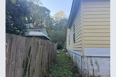 879 Edwin Place NW, Atlanta, GA 30318 - Photo 21