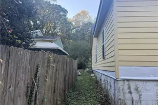 879 Edwin Pl NW, Atlanta, GA 30318 - Photo 19