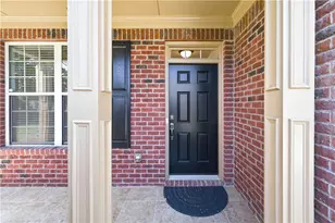 305 Nichols Ridge Points, Suwanee, GA 30024 - Photo 3