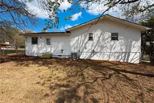 2405 Eric Ln, Douglasville, GA 30135 - Photo 9