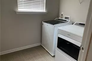 2597 Bloom Cir, Tucker, GA 30084 - Photo 9