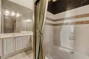 3334 Peachtree Rd NE, Atlanta, GA 30326 - Photo 17