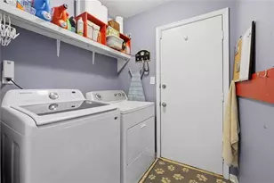 536 Valleyview Dr, Winder, GA 30680 - Photo 7