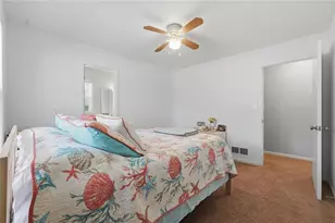 536 Valleyview Dr, Winder, GA 30680 - Photo 9