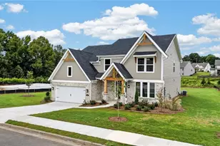 320 Cherokee Rose Ln, Hoschton, GA 30548 - Photo 3