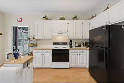 1615 Peachcrest Drive, Lawrenceville, GA 30043 - Photo 5