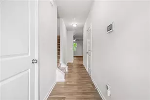 3181 Meadowstone Ln SW, Atlanta, GA 30331 - Photo 3