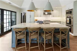 3798 Castlegate Dr, Atlanta, GA 30327 - Photo 19