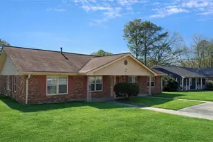 846 Wilson Cir SW, Marietta, GA 30064 - Photo 1