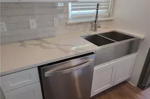 1040 Garibaldi St SW, Atlanta, GA 30310 - Photo 9