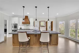 5380 Castlebrooke Crossing Dr, Cumming, GA 30040 - Photo 9