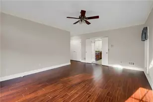 1402 Bromley Dr SE, Snellville, GA 30078 - Photo 13