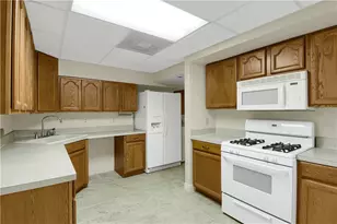 1402 Bromley Dr SE, Snellville, GA 30078 - Photo 89