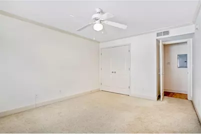 48 Peachtree Avenue NE #424, Atlanta, GA 30305 - Photo 17
